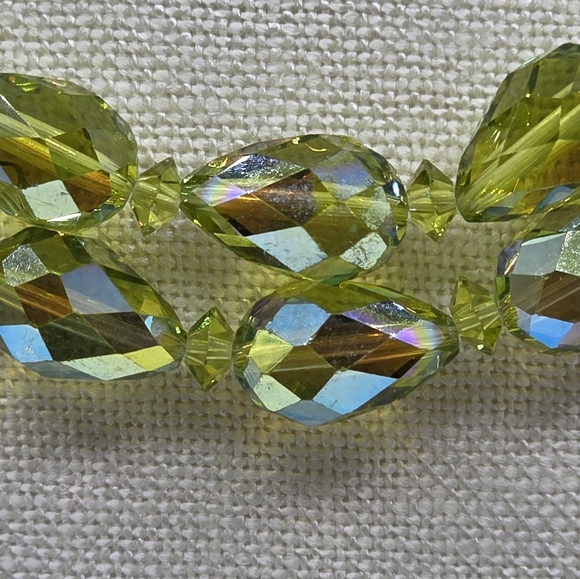 Vintage Green Crystal Necklace And Earrings - Clip On - Picture 6 of 12